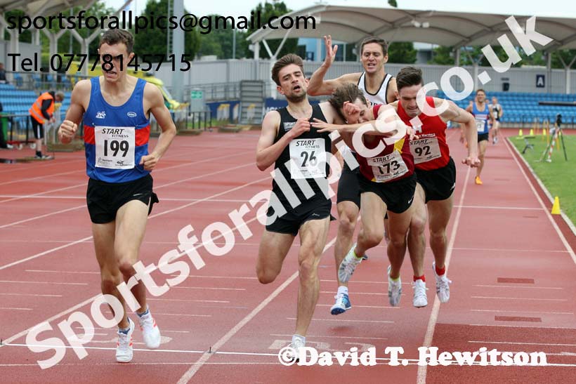 Senior mens 1500 metres, Northern Senior and Under-20s Champs., SportsCity, Manchester. Photo: David T. Hewitson/Sports for All Pics